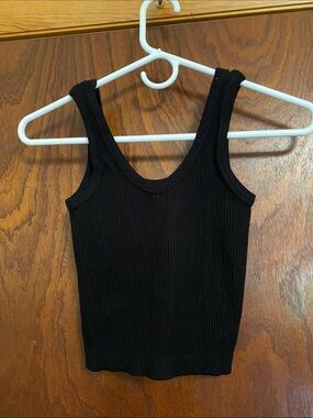 No name brand women’s size S crop bra